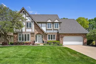 21W768 McCarron Rd, Glen Ellyn, IL 60137 - Photo 1