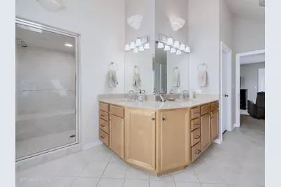 21W768 McCarron Road, Glen Ellyn, IL 60137 - Photo 25