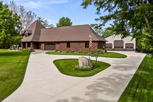 606 Harvey Rd, Downs, IL 61736 - Photo 9