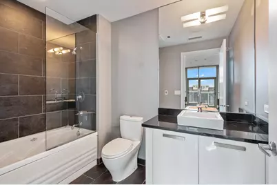 110 W Superior Street #2603, Chicago, IL 60654 - Photo 35