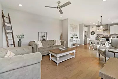 260 E Parkland Drive, Island Lake, IL 60042 - Photo 7