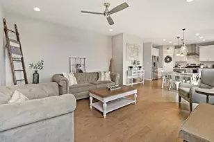 260 E Parkland Dr, Island Lake, IL 60042 - Photo 7
