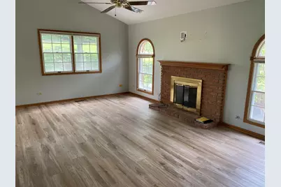 8581 Sandalwood Drive, Darien, IL 60561 - Photo 3
