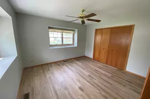 8581 Sandalwood Dr, Darien, IL 60561 - Photo 11