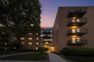 2501 W Bryn Mawr Ave, Chicago, IL 60659 - Photo 15