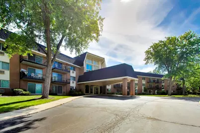 [Address not provided], Glen Ellyn, IL 60137 - Photo 1