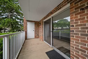 1102 Westover Ln, Schaumburg, IL 60193 - Photo 9