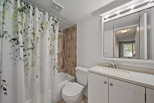 1102 Westover Ln, Schaumburg, IL 60193 - Photo 7