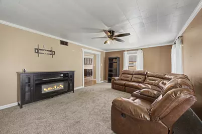 1206 E Main Street, Clifton, IL 61727 - Photo 5