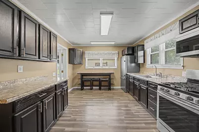1206 E Main Street, Clifton, IL 61727 - Photo 11
