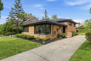 1009 S Washington Ave, Park Ridge, IL 60068 - Photo 1