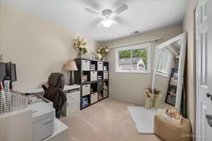 575 Rodenburg Rd, Roselle, IL 60172 - Photo 19