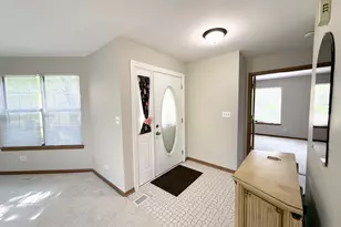1111 St Andrews Ct, Algonquin, IL 60102 - Photo 3