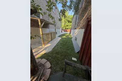 1427 N Lawndale Avenue, Chicago, IL 60651 - Photo 15