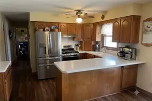 22548 Lakeshore Dr, Richton Park, IL 60471 - Photo 5
