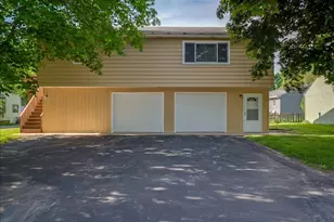612 Church St, Batavia, IL 60510 - Photo 1