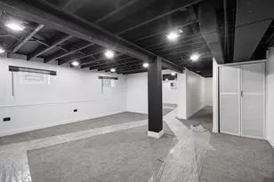 1145 E 90th St, Chicago, IL 60619 - Photo 11