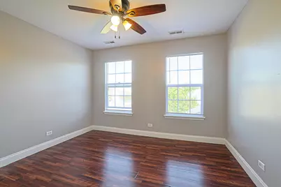 1854 S Fallbrook Drive, Round Lake, IL 60073 - Photo 15