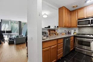 2170 N Lincoln Ave, Chicago, IL 60614 - Photo 27