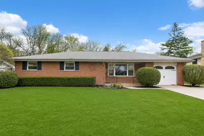 629 N Wren Avenue, Palatine, IL 60067 - Photo 1