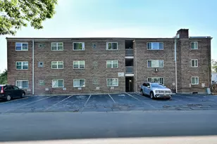 600 S York St, Elmhurst, IL 60126 - Photo 3