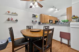 352 New Haven Dr, Cary, IL 60013 - Photo 9