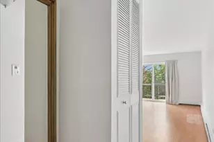 8232 Niles Center Rd, Skokie, IL 60077 - Photo 17
