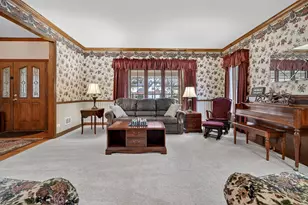 1036 E Talbot St, Arlington Heights, IL 60004 - Photo 5