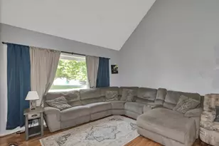 816 Addleman St, Joliet, IL 60431 - Photo 3