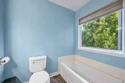 906 Barbara Street, Lake in the Hills, IL 60156 - Photo 17