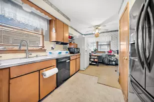 4313 W 77th Pl, Chicago, IL 60652 - Photo 7