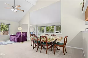 2935 Evergreen Ln, Aurora, IL 60502 - Photo 5