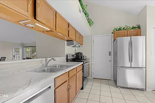 2935 Evergreen Ln, Aurora, IL 60502 - Photo 7