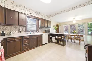5733 N Marmora Ave, Chicago, IL 60646 - Photo 11