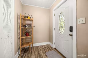 124 W Stimmel St, West Chicago, IL 60185 - Photo 5
