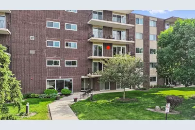 5300 Walnut Avenue #19C, Downers Grove, IL 60515 - Photo 1