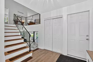 702 W Fitzhenry Ct, Glenwood, IL 60425 - Photo 5