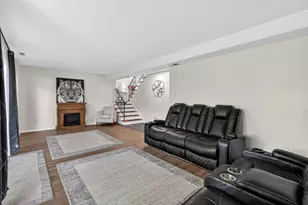 702 W Fitzhenry Ct, Glenwood, IL 60425 - Photo 25