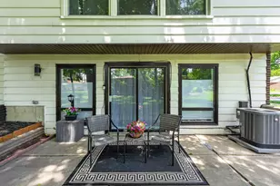 702 W Fitzhenry Ct, Glenwood, IL 60425 - Photo 35