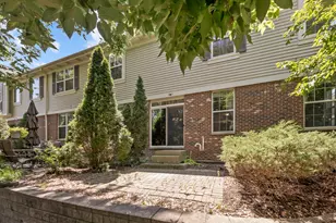 1022 Ravendale Ct, Naperville, IL 60540 - Photo 27