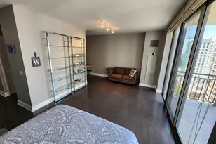 630 N State St, Chicago, IL 60654 - Photo 3