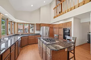 534 Whispering Pines Rd, Lindenhurst, IL 60046 - Photo 23