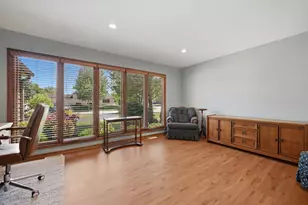 534 Whispering Pines Rd, Lindenhurst, IL 60046 - Photo 19