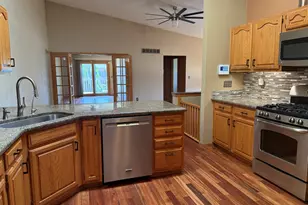 6521 Laurelwood Dr, Rockford, IL 61108 - Photo 3