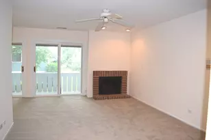 285 Mayfair Ln, Schaumburg, IL 60193 - Photo 3