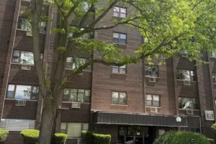 4600 N Cumberland Ave, Chicago, IL 60656 - Photo 1