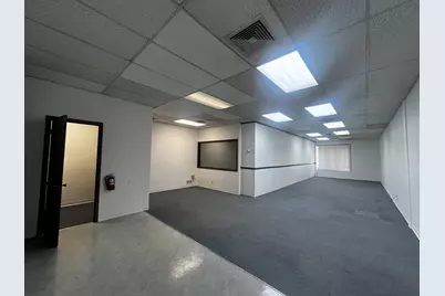9957 S Roberts Road #B, Palos Hills, IL 60465 - Photo 7