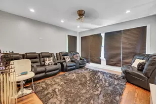7010 S Wabash Ave, Chicago, IL 60637 - Photo 3