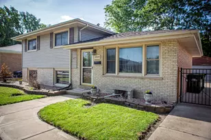 10435 Barnard Dr, Chicago Ridge, IL 60415 - Photo 23