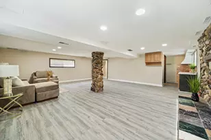 564 W Harrison Rd, Lombard, IL 60148 - Photo 19